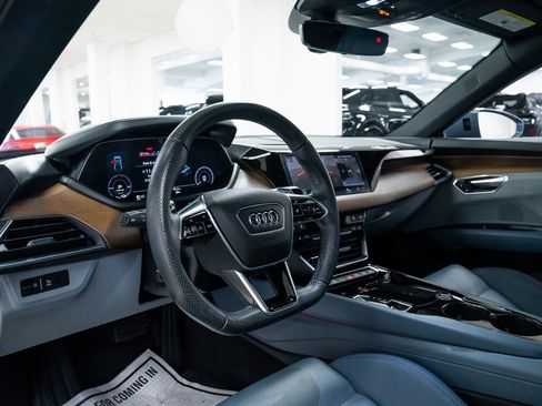 Used 2022 Audi e-tron GT Prestige w/ Prestige Package image 18
