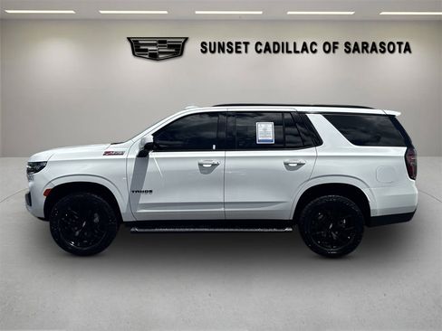 Used 2022 Chevrolet Tahoe Z71 w/ Luxury Package AWD/4WD image 7
