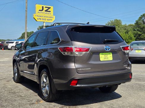 Used 2016 Toyota Highlander Limited Platinum AWD/4WD image 4