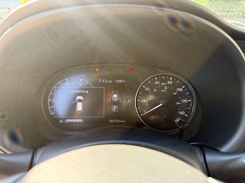 Used 2021 Nissan Kicks SV FWD image 19