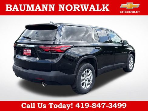 Used 2023 Chevrolet Traverse LS w/ Safety Package FWD image 7