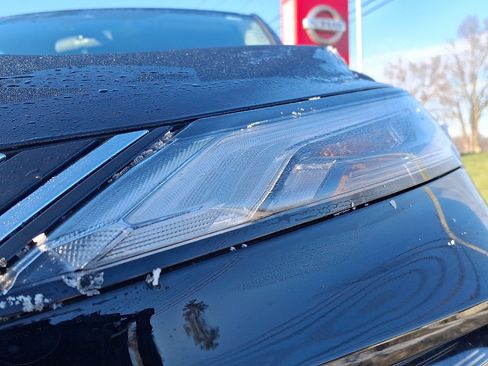 Certified 2023 Nissan Rogue S image 10