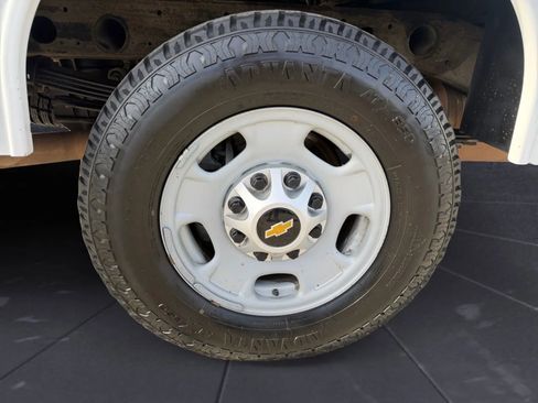 Used 2019 Chevrolet Silverado 2500 W/T w/ WT Convenience Package AWD/4WD image 37