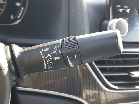 Used 2018 Honda Accord Sport image 21