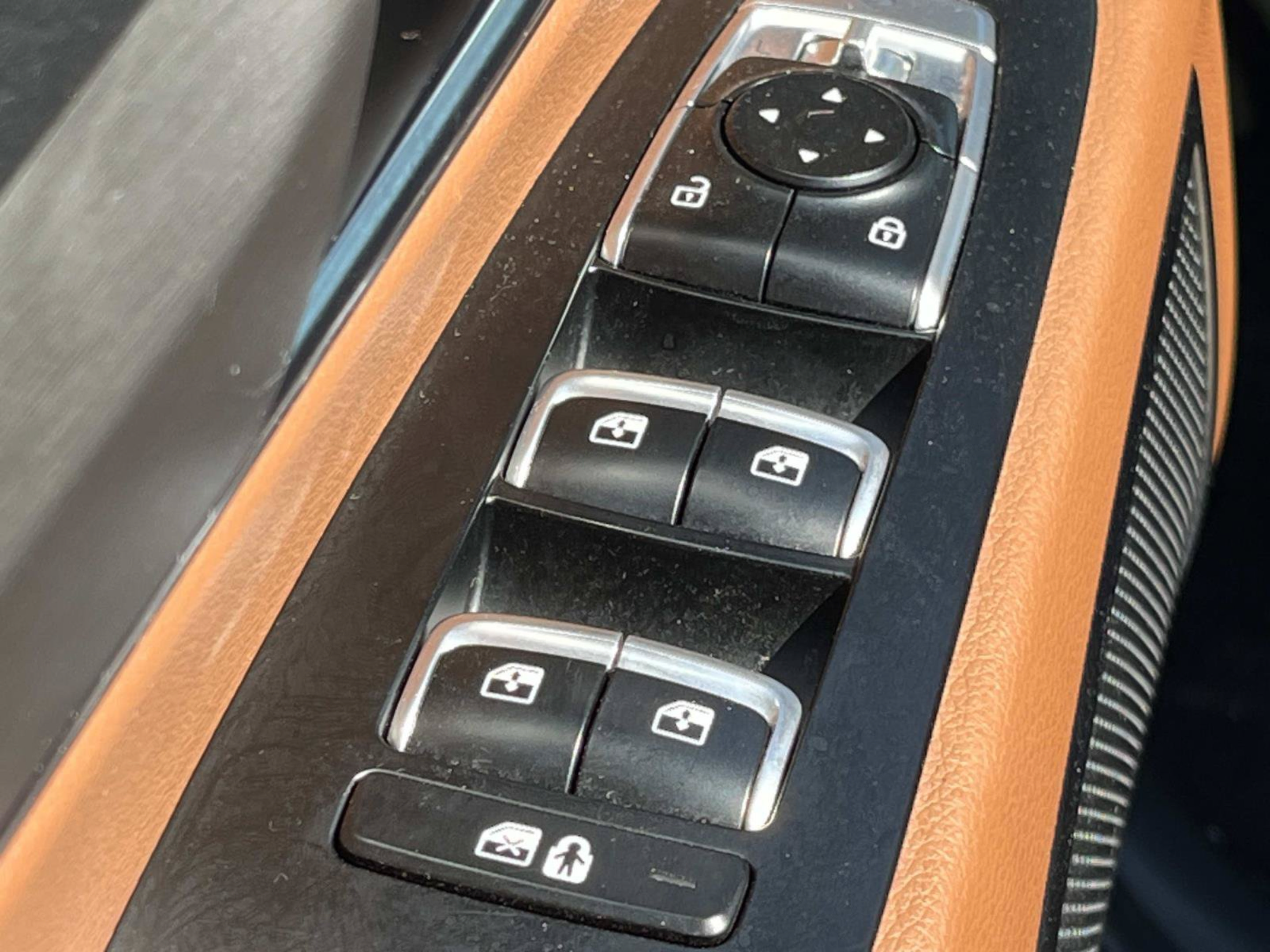 Used 2023 Kia Telluride SX X-Pro AWD/4WD image 32