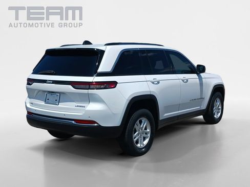 Used 2023 Jeep Grand Cherokee Laredo RWD image 7