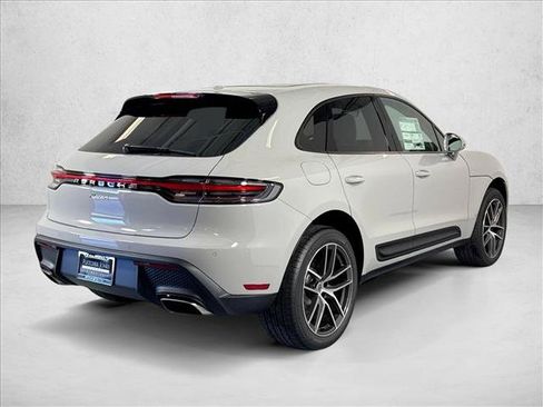 Used 2026 Porsche Macan AWD/4WD image 9