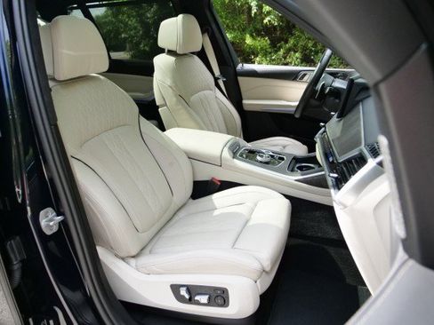 Used 2024 BMW X7 M60i w/ Executive Package AWD/4WD image 56