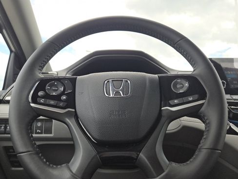 Used 2024 Honda Odyssey Touring image 29