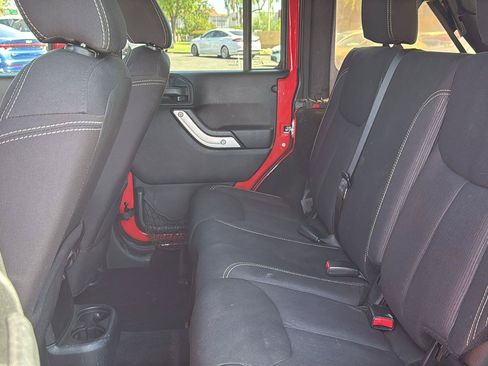 Used 2015 Jeep Wrangler Unlimited Rubicon w/ Max Tow Package AWD/4WD image 21