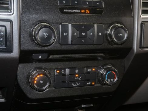 Used 2015 Ford F150 XLT AWD/4WD image 18