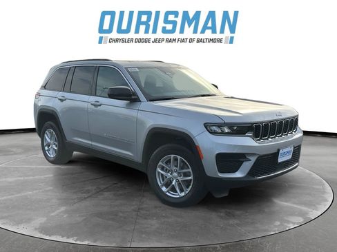 New 2025 Jeep Grand Cherokee Laredo X w/ Luxury Tech Group I AWD/4WD image 1