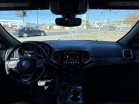 Used 2019 Jeep Grand Cherokee Limited image 15