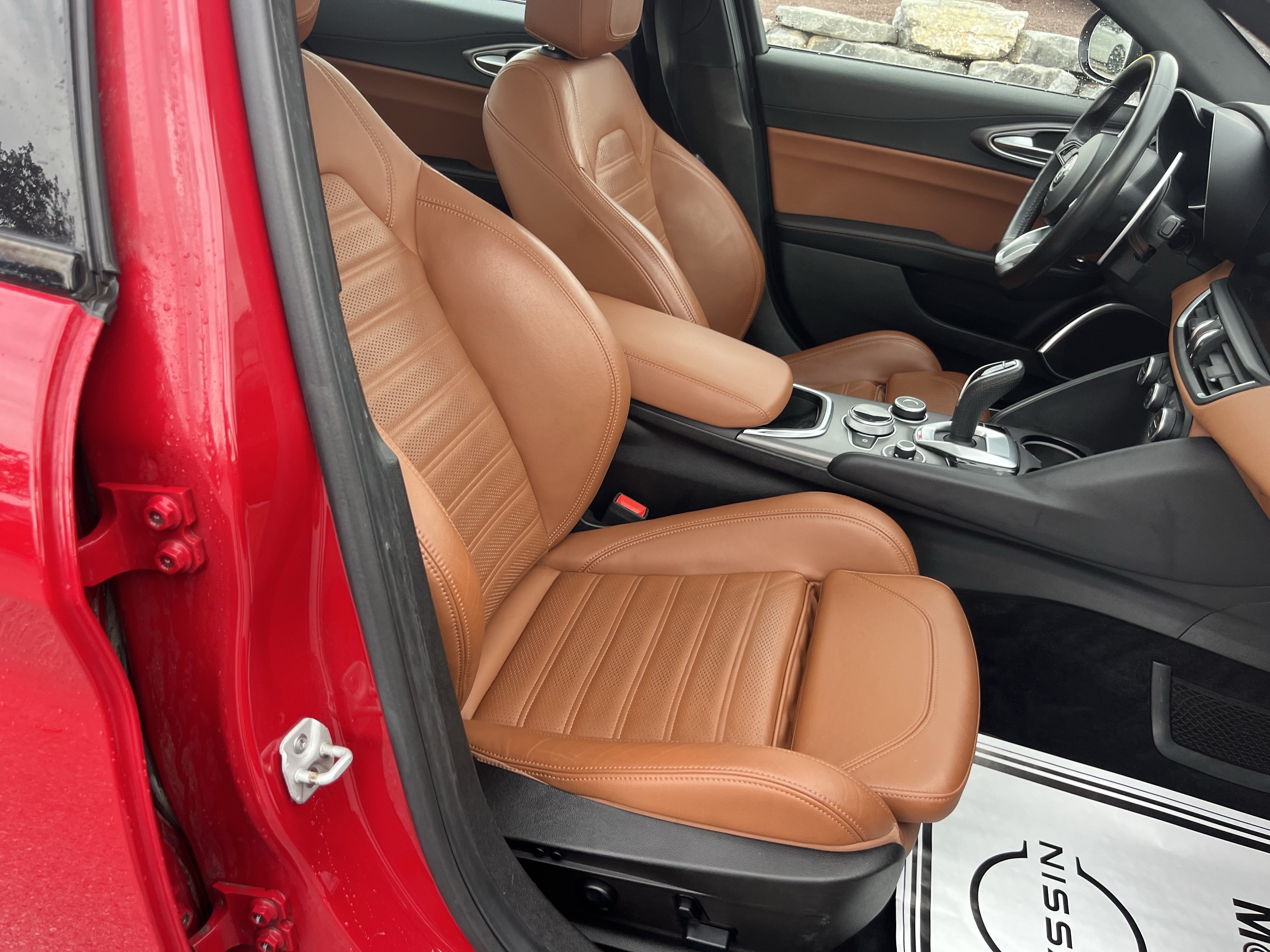 Used 2020 Alfa Romeo Giulia Ti Sport w/ Quick Order Package 22S Sport AWD/4WD image 3