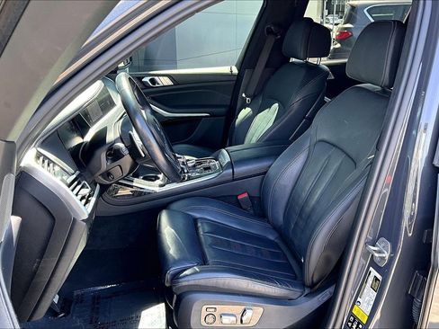 Used 2022 BMW X7 M50i AWD/4WD image 25