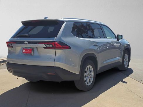Certified 2026 Toyota Grand Highlander FWD image 3