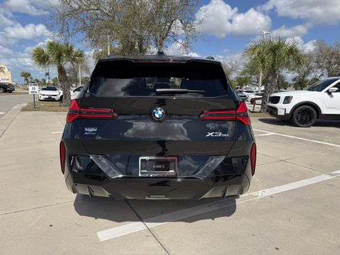 Used 2025 BMW X3 xDrive30i w/ Premium Package image 5