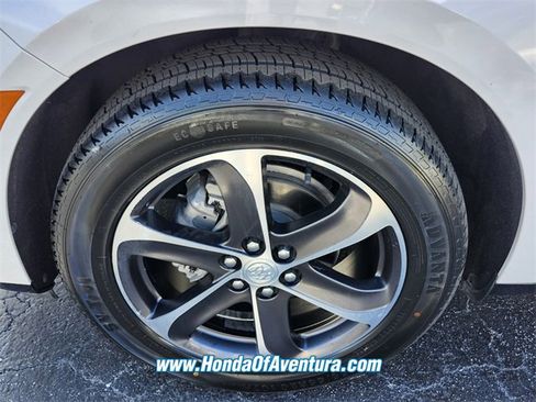 Used 2022 Buick Enclave Essence w/ Experience Buick Package image 7