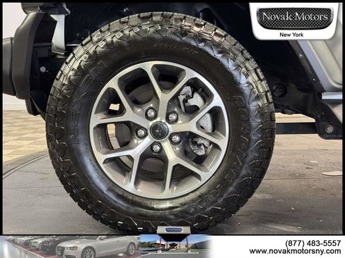Used 2024 Jeep Wrangler Unlimited Sport AWD/4WD image 9