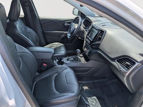 Used 2019 Jeep Cherokee Limited AWD/4WD image 11