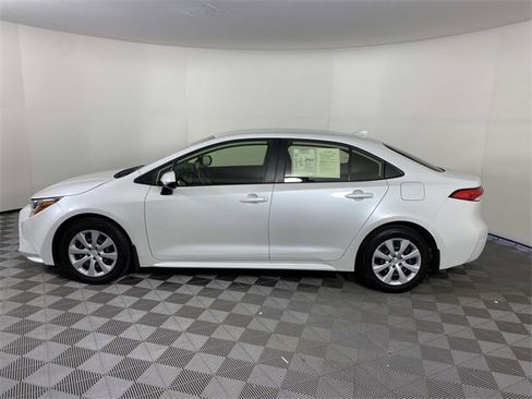Used 2023 Toyota Corolla LE w/ Carpet Mat Package (TMS) image 5