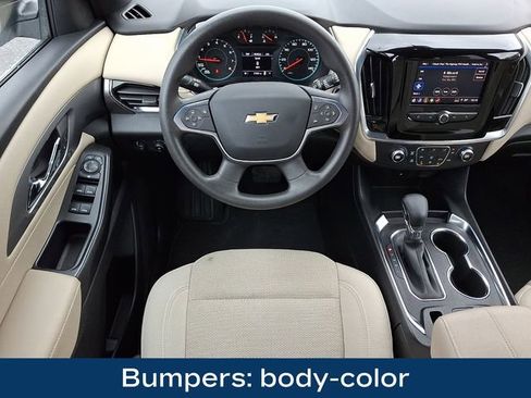 Used 2022 Chevrolet Traverse LS image 17