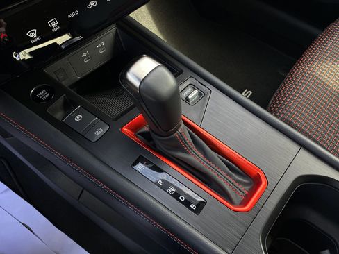 Used 2025 Nissan Kicks SR w/ Interior Electronics Package image 19