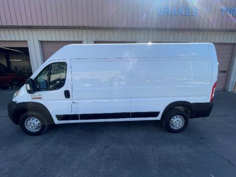 Used 2021 RAM ProMaster 2500 FWD image 2