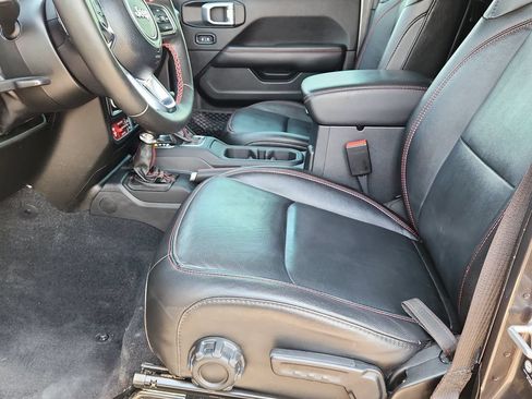 Used 2022 Jeep Gladiator Rubicon w/ LED Lighting Group AWD/4WD image 9