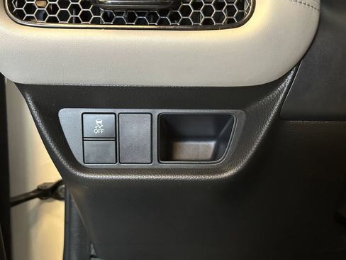 Used 2023 Honda HR-V LX image 18