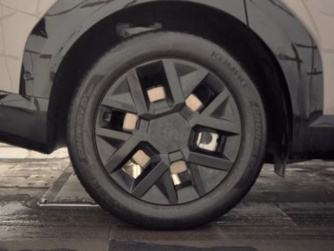 Used 2026 Kia EV9 Land w/ Nightfall Edition Package image 11