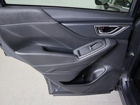 Used 2021 Subaru Forester Limited image 17
