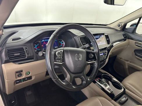 Used 2019 Honda Pilot Touring image 13