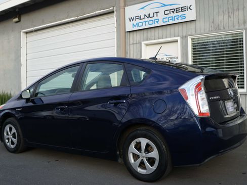 Used 2013 Toyota Prius Three image 19