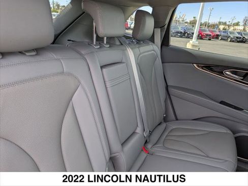 Certified 2022 Lincoln Nautilus Reserve w/ Luxury Package image 24