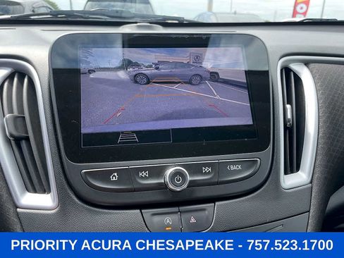 Used 2023 Chevrolet Malibu LT FWD image 18