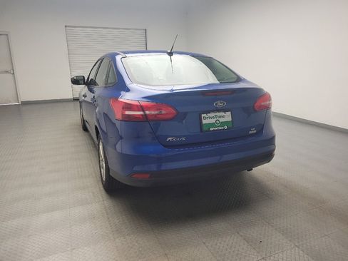 Used 2018 Ford Focus SE w/ Cold Weather Package FWD image 6