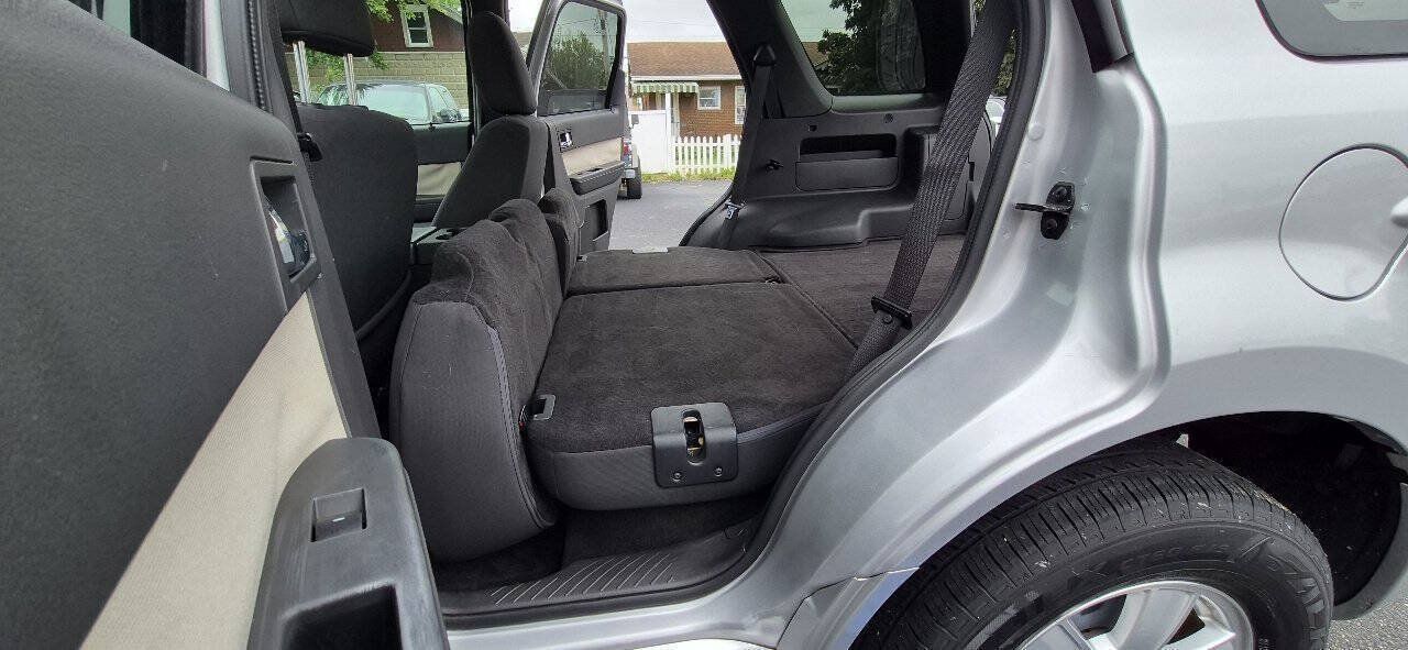 Used 2011 Mercury Mariner 2WD w/ 101A Rapid Spec Order Code image 27