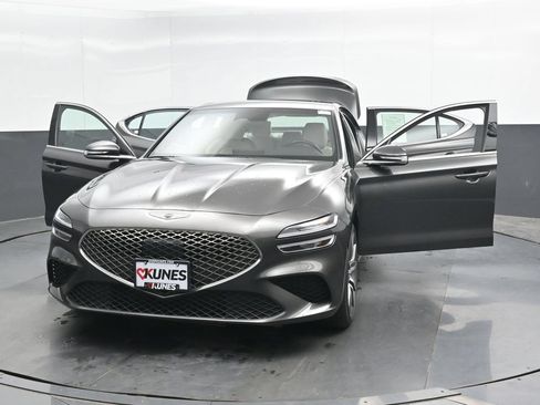 Used 2025 Genesis G70 2.5T AWD/4WD image 50