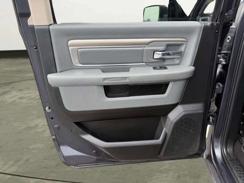 Used 2018 RAM 1500 Classic SLT AWD/4WD image 20