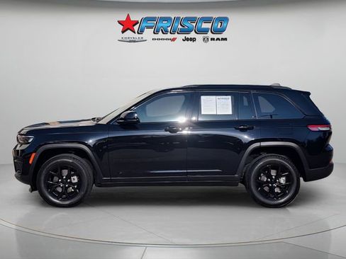 Certified 2024 Jeep Grand Cherokee Altitude image 4