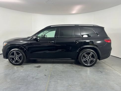 Used 2024 Mercedes-Benz GLS 450 4MATIC image 2
