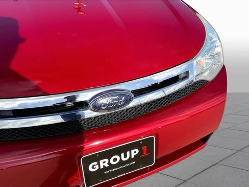 Used 2010 Ford Focus SE FWD image 27