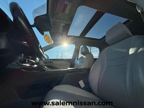 Certified 2023 Nissan Rogue SV w/ SV Premium B Package image 11