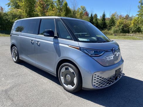 New 2025 Volkswagen ID. Buzz Pro S image 2