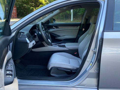 Used 2018 Honda Accord LX image 14