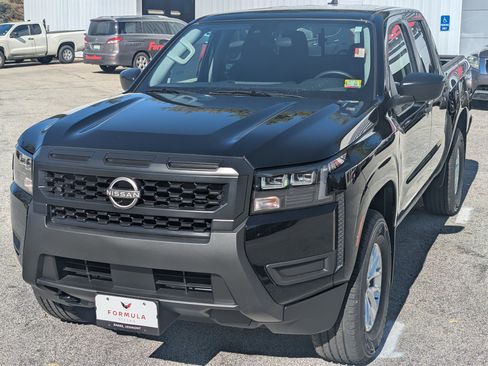 New 2026 Nissan Frontier S image 3