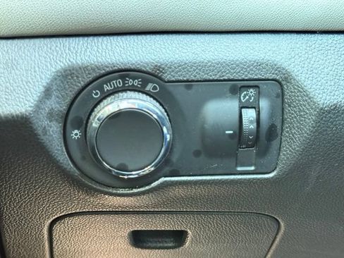 Used 2015 Chevrolet Cruze LT FWD image 24