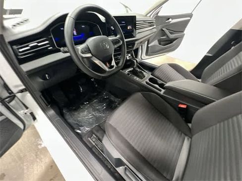 Certified 2025 Volkswagen Jetta S image 15