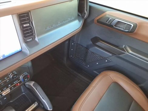Used 2024 Ford Bronco Outer Banks w/ Sasquatch Package image 35